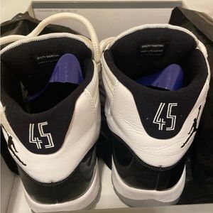 Jordan 11s concord